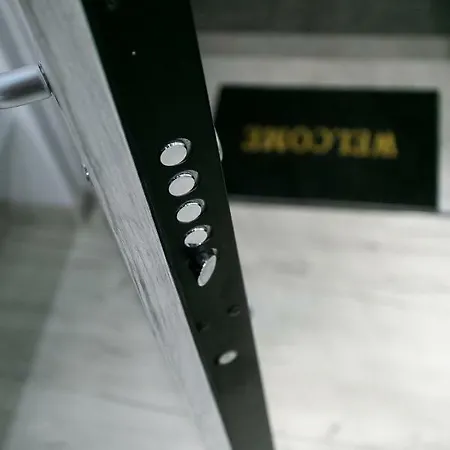 Marble Suite 40Sqm Center Ac 2Smarttv Netflix *