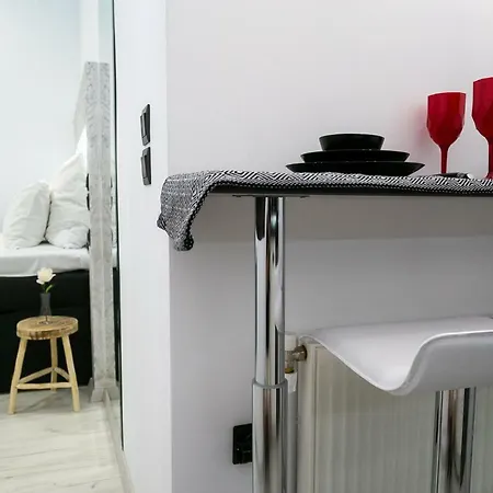 Apartment Marble Suite 40Sqm Center Ac 2Smarttv Netflix