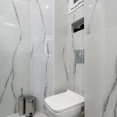 Marble Suite 40Sqm Center Ac 2Smarttv Netflix Apartment