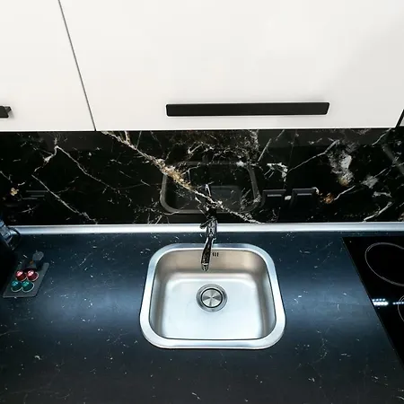 Marble Suite 40Sqm Center Ac 2Smarttv Netflix *